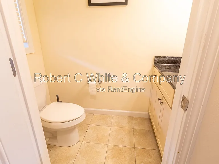 330 Crystal Ave #10 — Photo 8