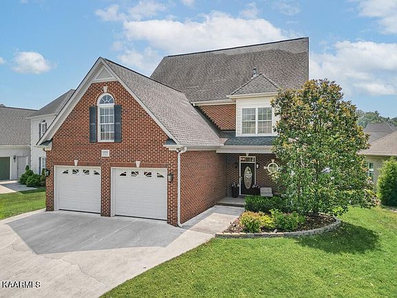 2nd image of 12832 Lily Pond Ln