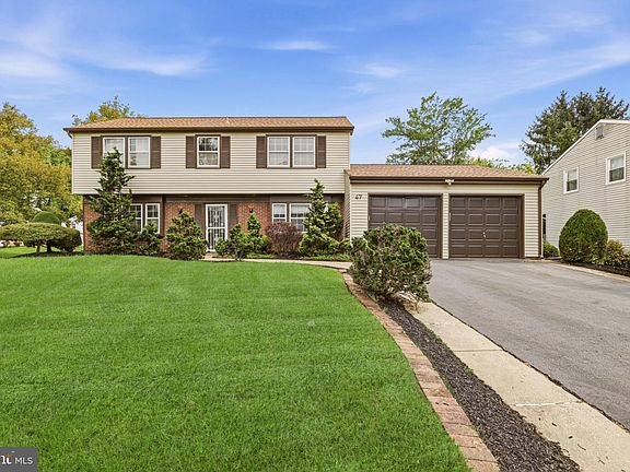 2nd image of 47 Neptune Ln
