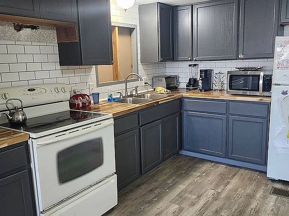 3rd image of 4652 Bluejay Ln