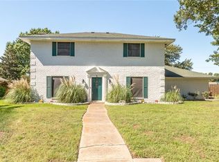 1331 Chestnut Rd, Mansfield, TX 76063