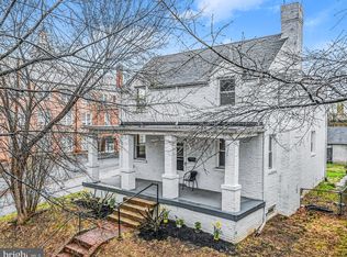 3809 35th St, Mount Rainier, MD 20712