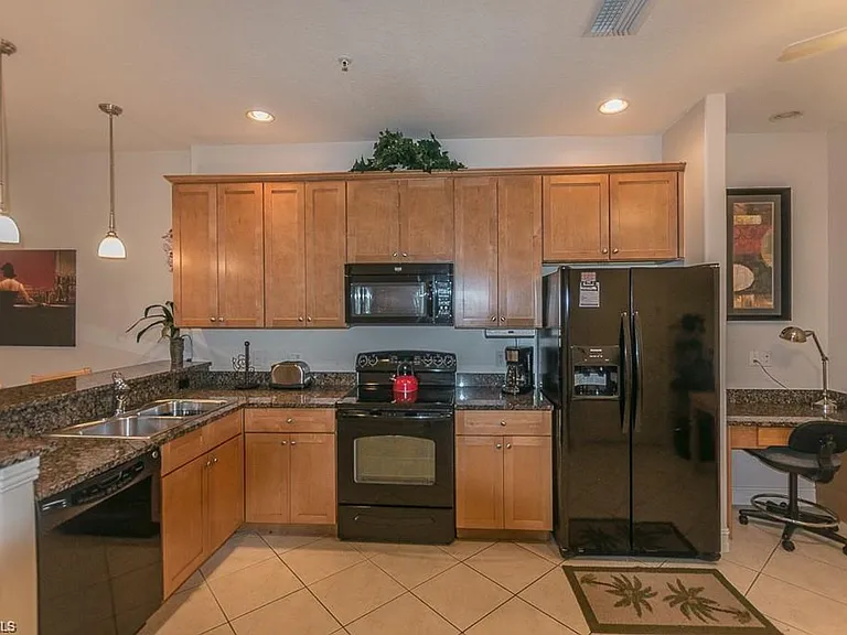 9102 Chula Vista St #11302 — Photo 8