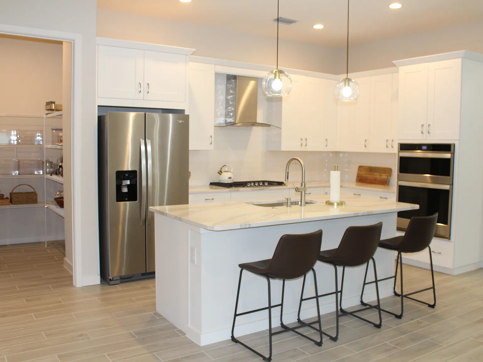3 bed, 2261 sqft, $3,300 — Photo 2