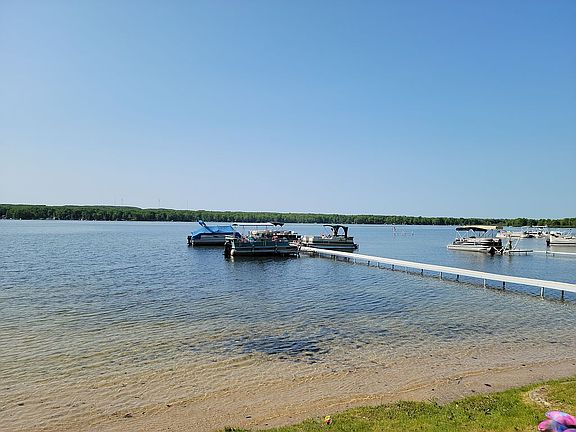 2nd image of 3286 Wolf Lake Dr #Par-27