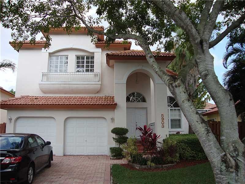 1st image of 5903 NW 111th Ave