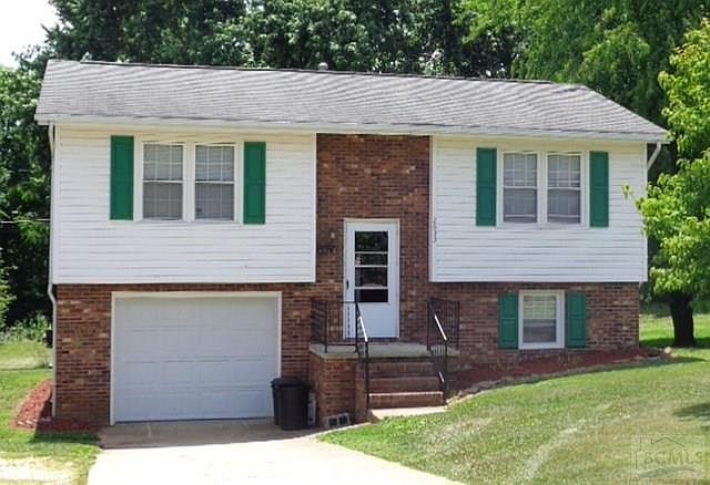 1st image of 2633 Fairwood Dr