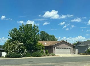 2100 Hacienda St, Redding, CA 96003