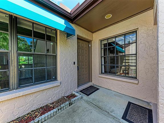 3rd image of 6085 CLUBSIDE DRIVE