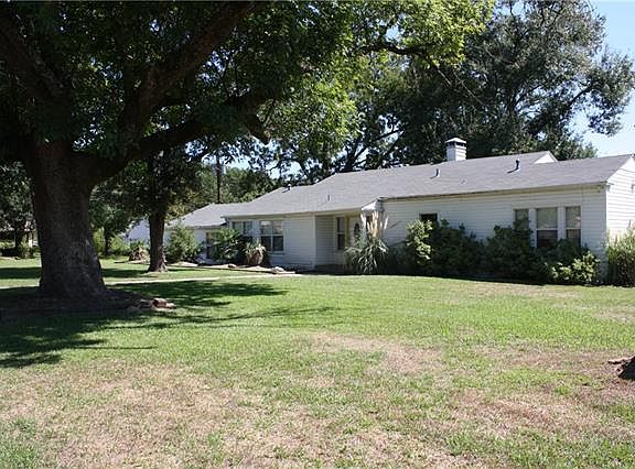 5th image of 718 Green St