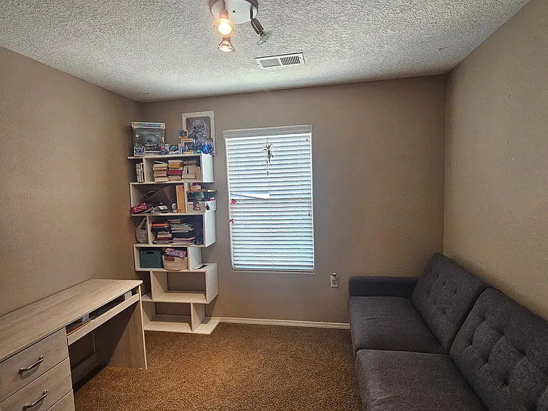 601 Menaul Blvd NE — Photo 29
