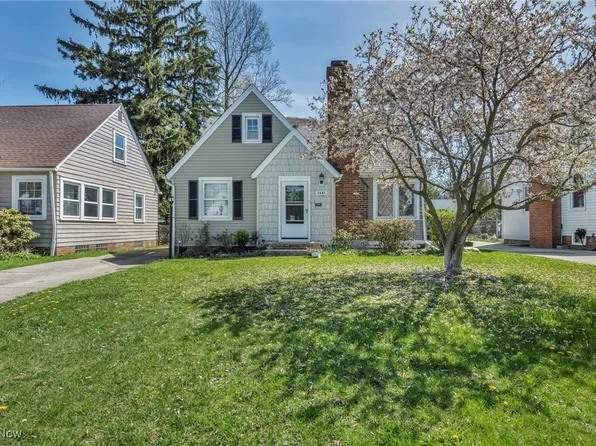 1647 Parker Dr, Mayfield Heights, OH 44124