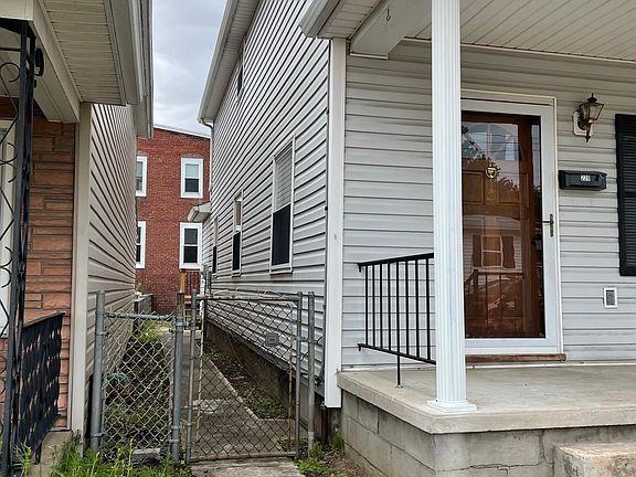 Front porch with side view