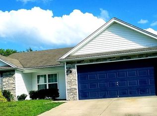 12118 Meriwether Dr, Sellersburg, IN 47172