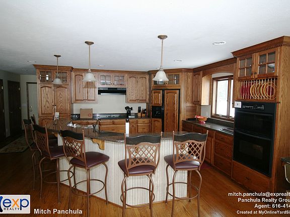 2nd image of 1097 Bundy Dr