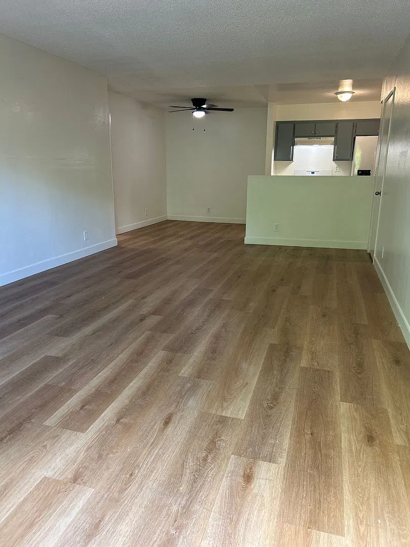 5269 Satsuma Ave. — Photo 2