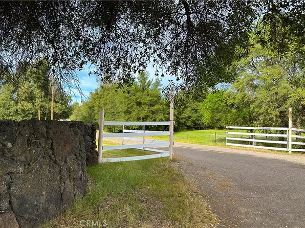 16475 River Heights Dr, Red Bluff, CA 96080