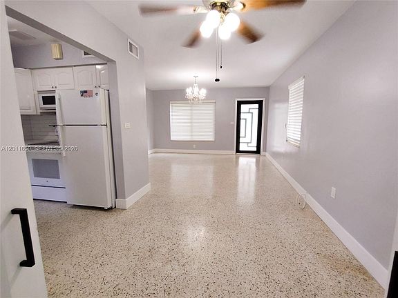 2nd image of 435 NW 127th St