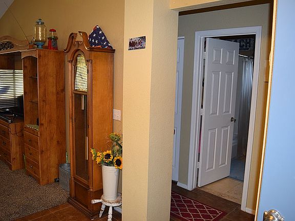 4th image of 4238 E Douglas Ave