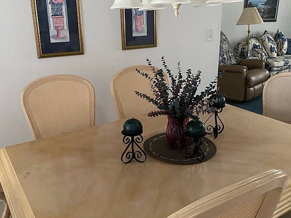 4th image of 402 Seawane Cir