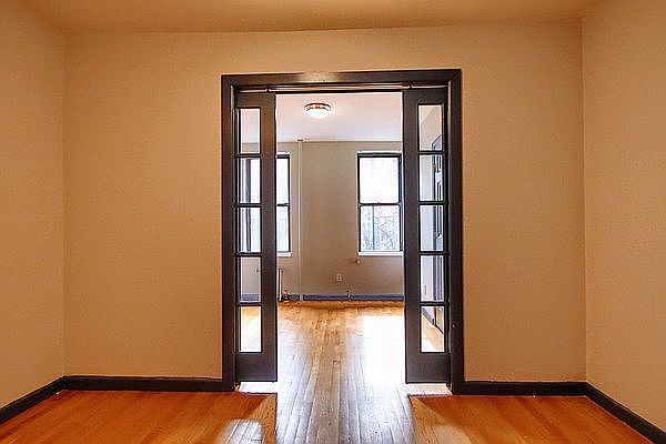 1st image of 516 E 5th St APT 4