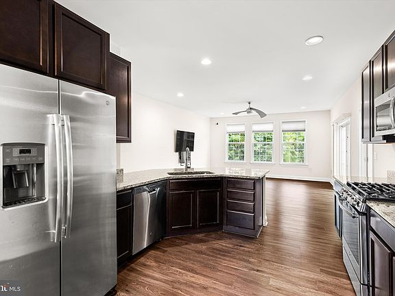 3rd image of 38537 Blue Hen Dr