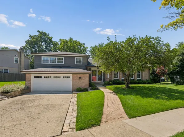 3923 Rutgers Ln, Northbrook, IL 60062