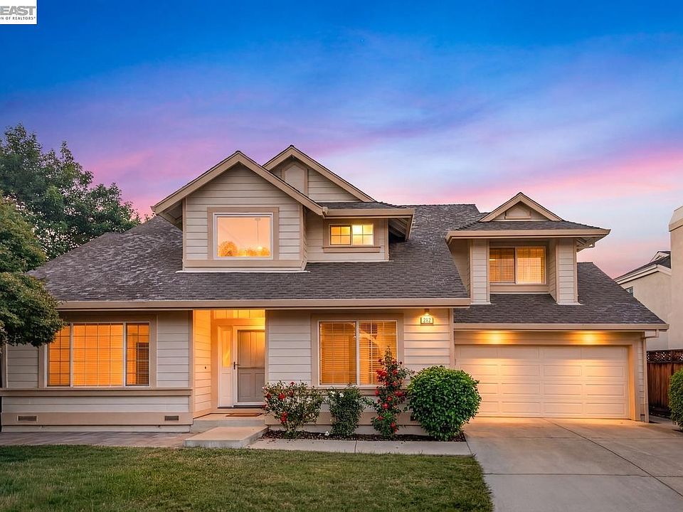 1st image of 282 Del Valle Ct