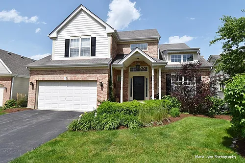 718 Viewpointe Dr Photo 1