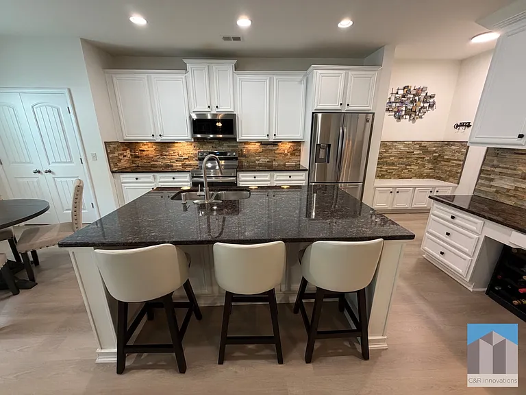 838 Pine Ln — Photo 8