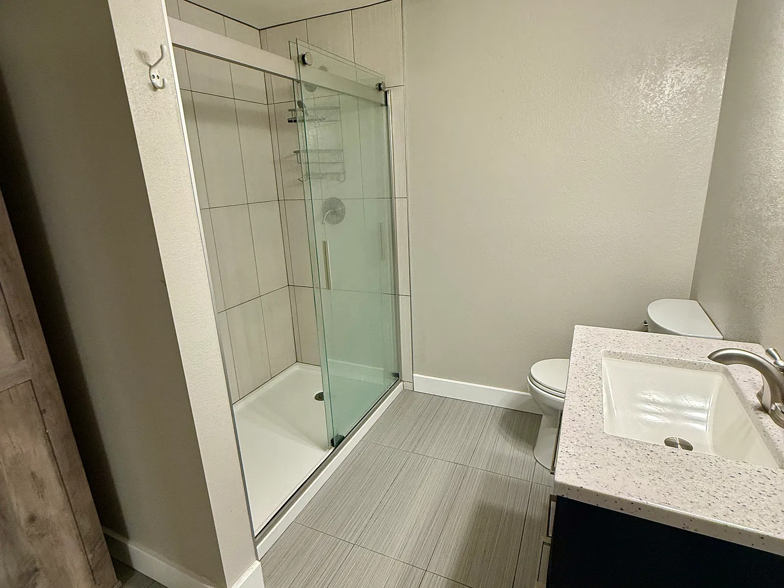 3 bed, 2005 sqft, $2,300 — Photo 3