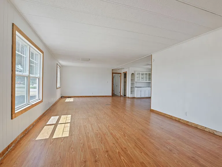 12 N 2162 W — Photo 12