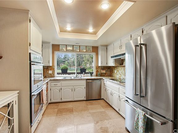 4th image of 664 N Lemon Hill Trl