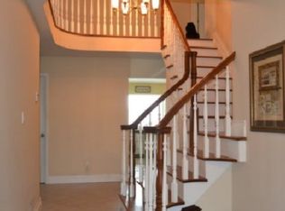 3421 E Bay Ct, Merrick, NY 11566