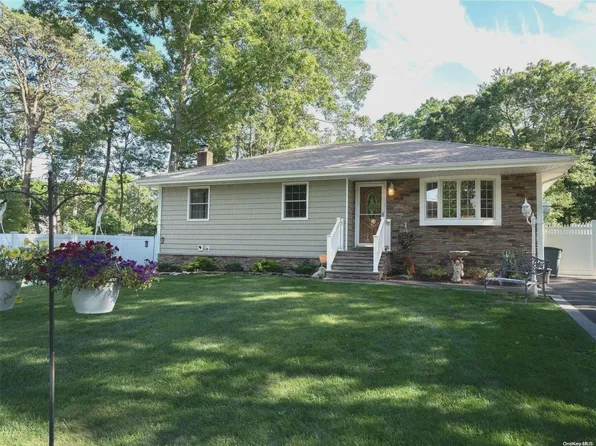 266 Carlton Drive, Shirley, NY 11967