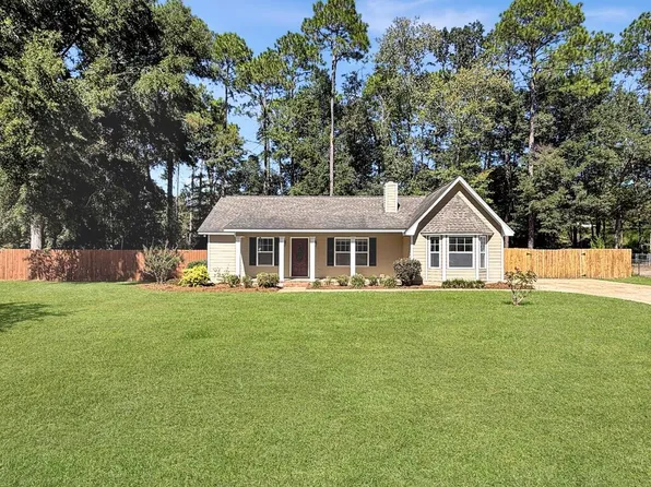 1507 S Longleaf Dr, Bainbridge, GA 39819