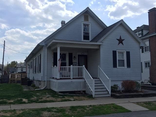 1st image of 611 Grand St