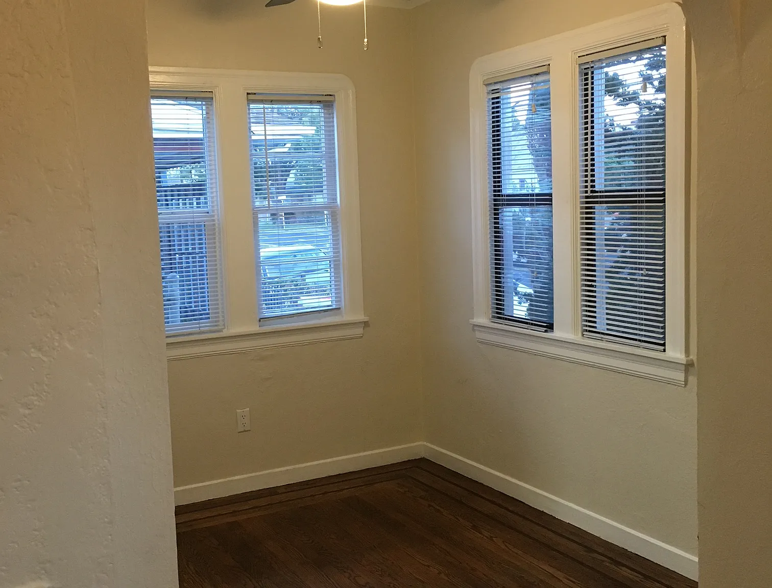 2 bed, 970 sqft, $2,400 — Photo 4