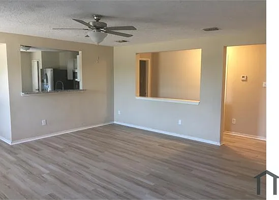 1669 Crown Point Dr — Photo 7