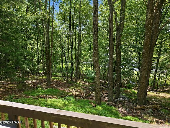 3rd image of 15 Tamarack Ln