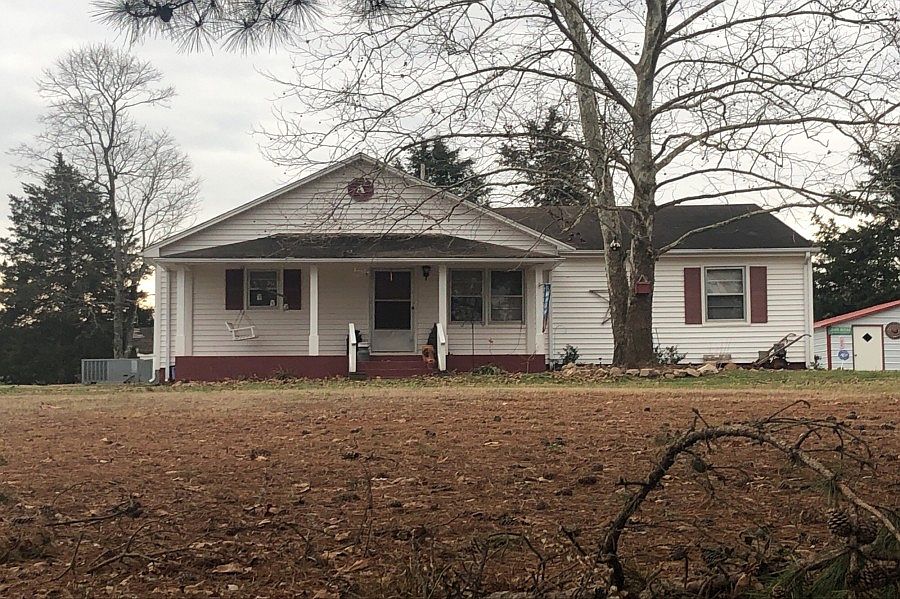 1st image of 378 Bracey Pl