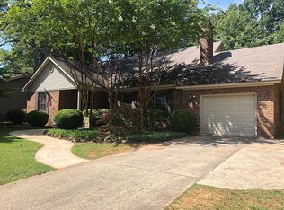 404 Cloverleaf Dr, Athens, AL 35611