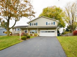 25 Kensington Ct, Rochester, NY 14612