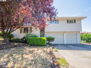 11036 SE Cherry Blossom Dr, Portland, OR 97216