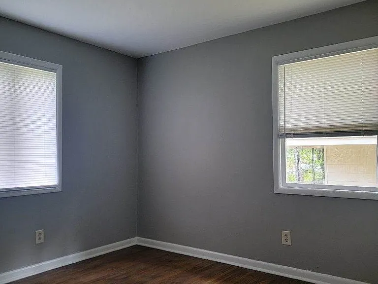 1632 1st St NE — Photo 2