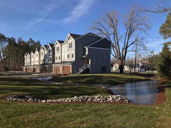 1728 Chamberlain Way