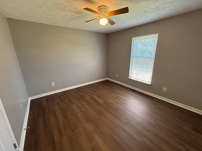 2740 Hayden Park Ln — Photo 10