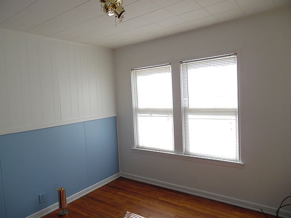 4th image of 615 Kashmuir Pl