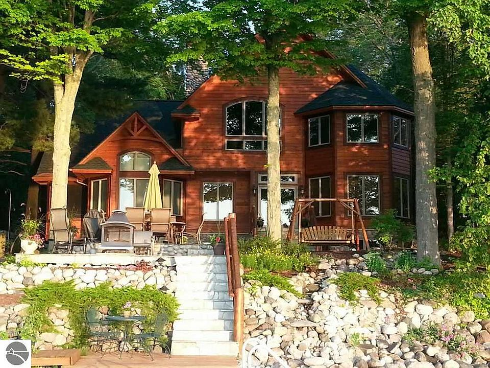 1st image of 1255 NW Torch Lake Dr
