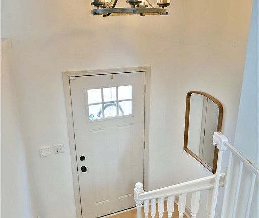 4th image of 523 Heatherwood Dr SE